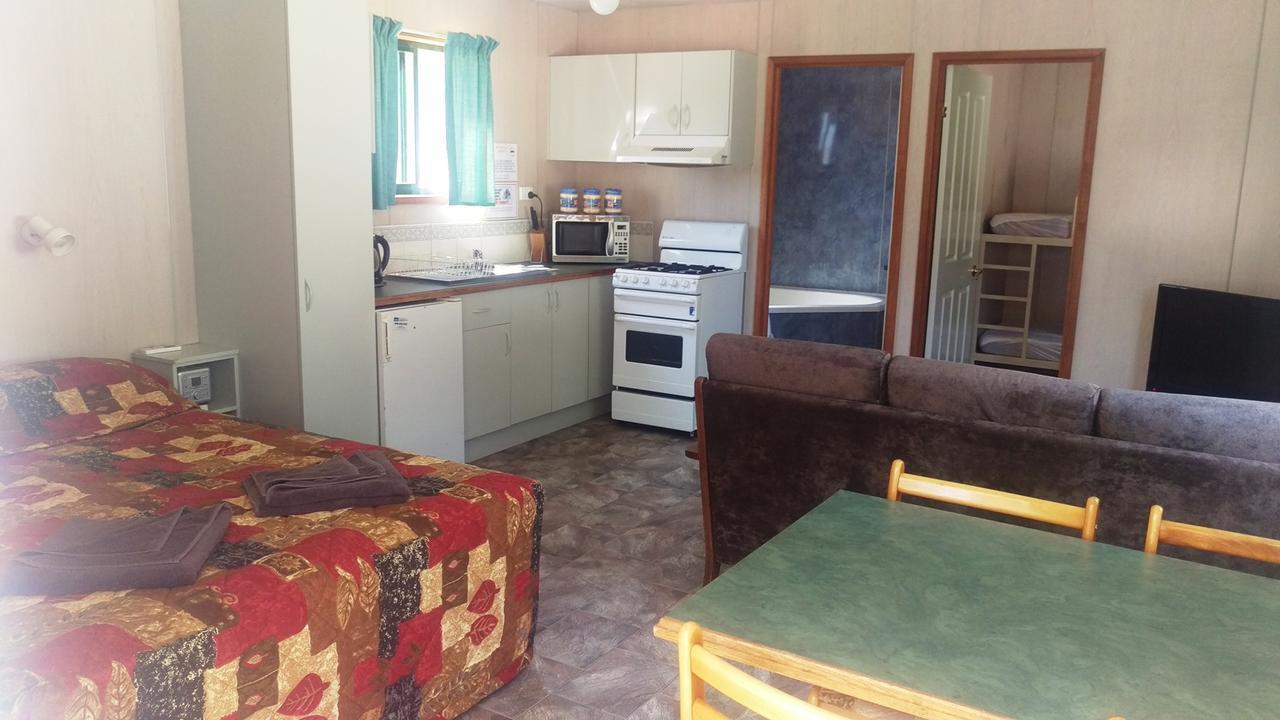 Khancoban Lakeside Caravan Park 외부 사진